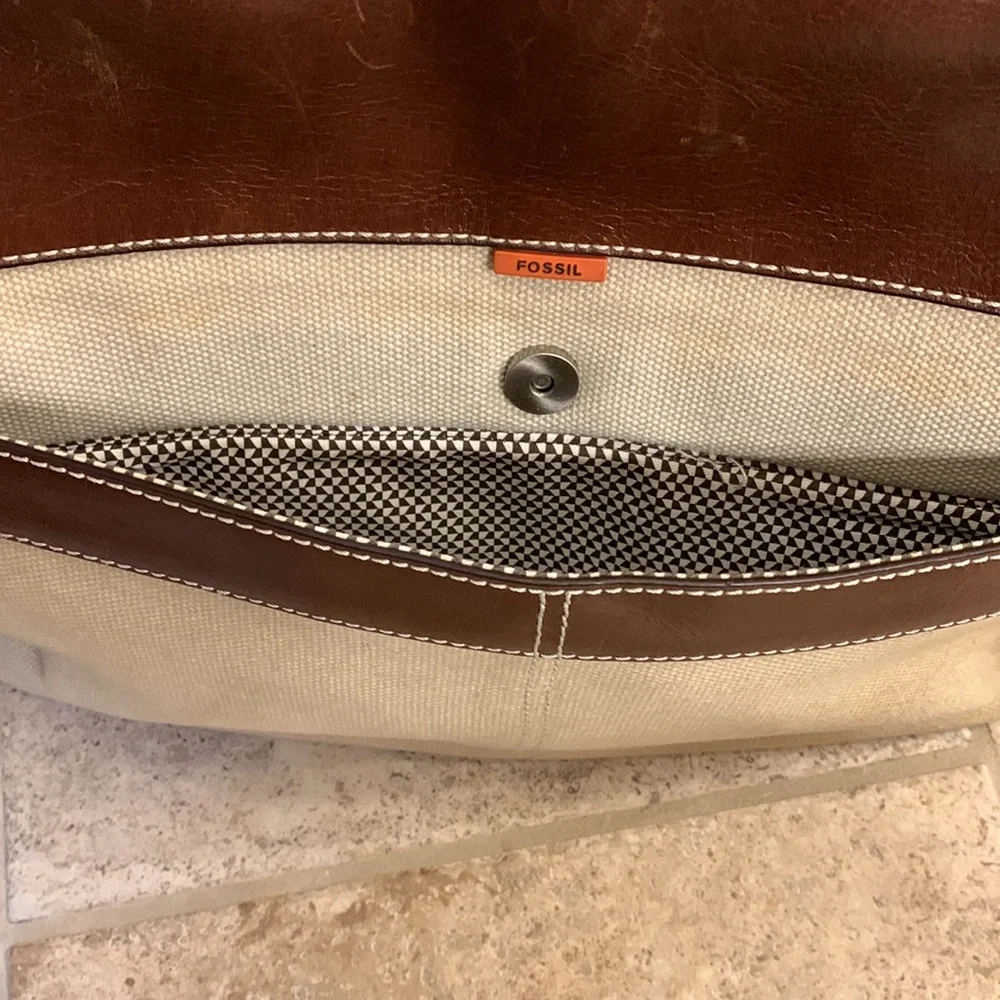 Fossil Messenger Bag